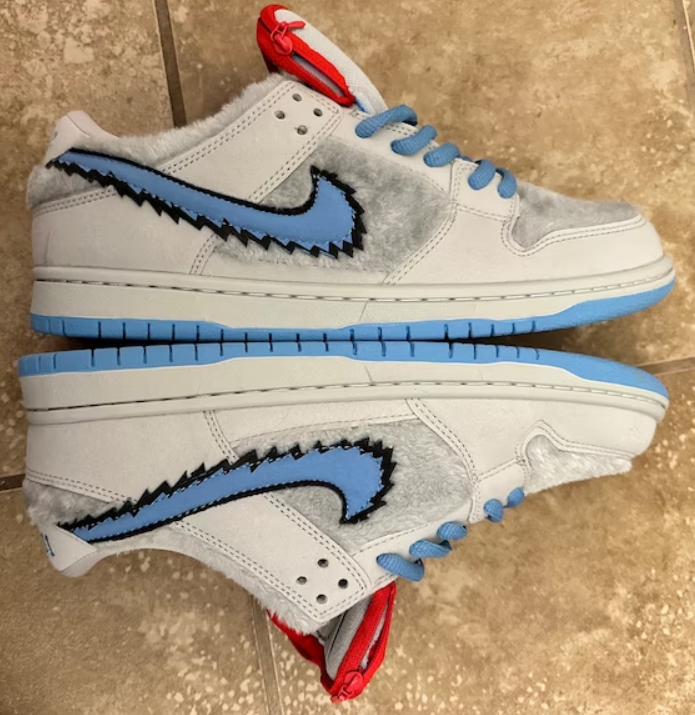 Nike custom Dunks Dirty Yeti